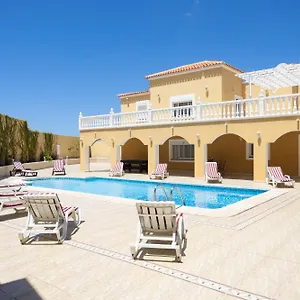  Villa Luxurious 1,5 Kilometers From Spain